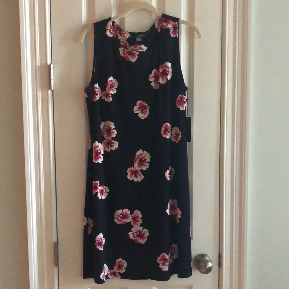 Brand new with tags Tommy Hilfiger navy floral sheath dress!